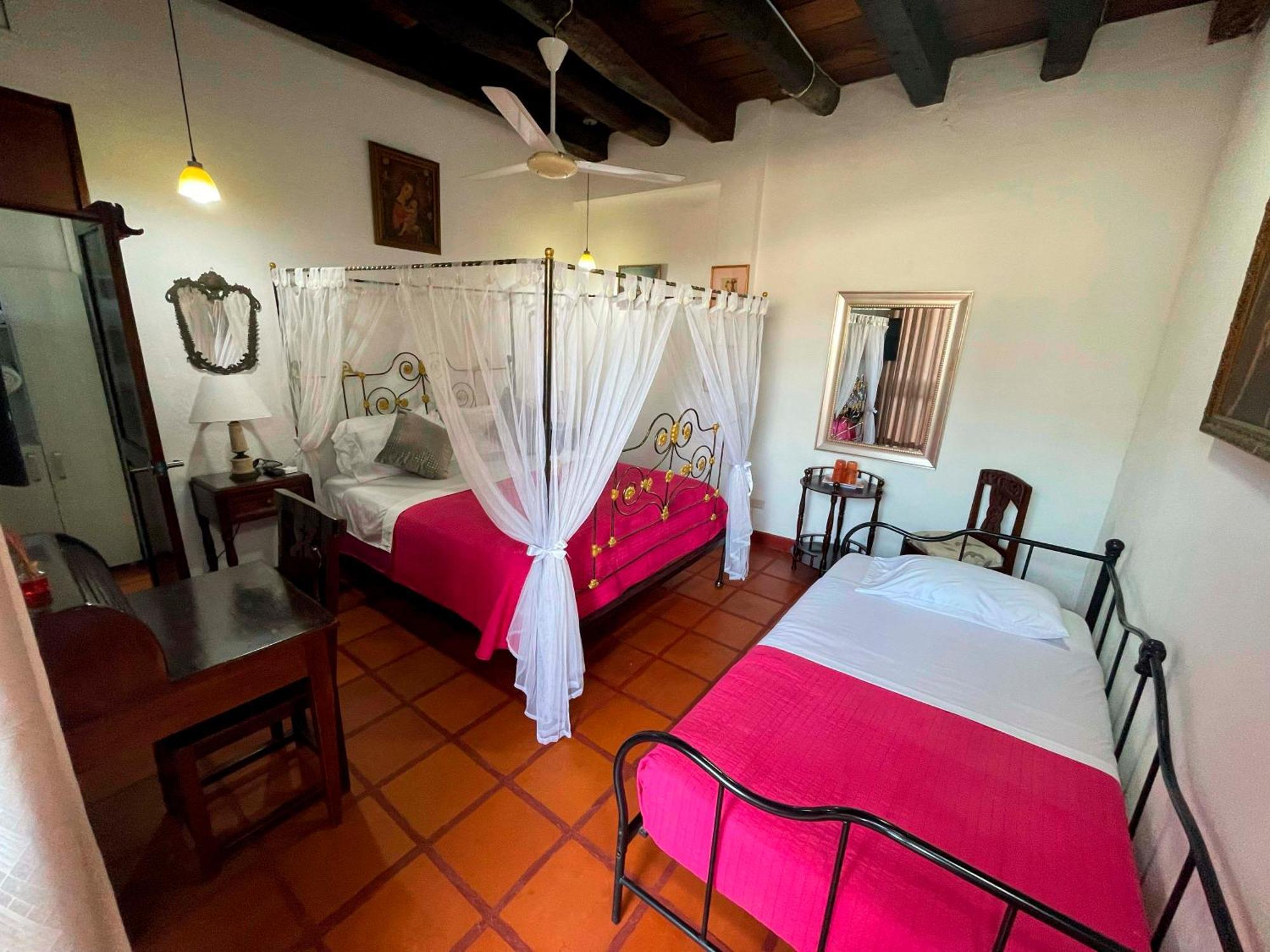 Casa Colonial Serrezuela Картахена Экстерьер фото